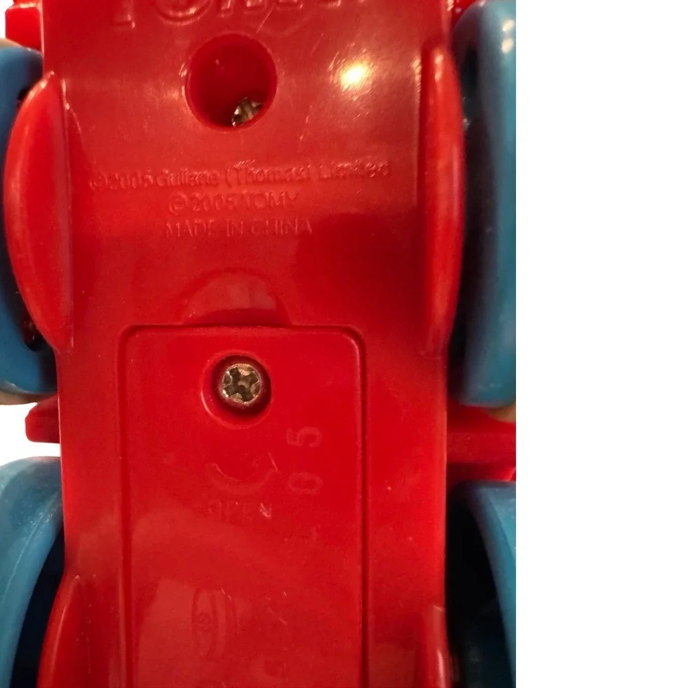 TOMY 2005 Thomas the Tank Engine Motorized Train Blue‎ No 1 Battery Operated Toy